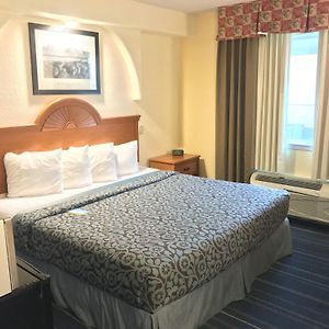 King Room Mobility or hearing accessible